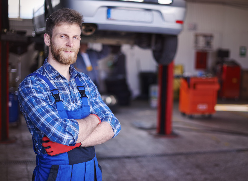 Kansas F & M Automotive Mechanic